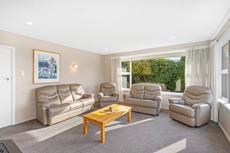 Photo of property in 25 Grimseys Road, Redwood, Christchurch, 8051