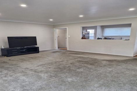 Photo of property in 22 Montmere Avenue, Te Atatu Peninsula, Auckland, 0610