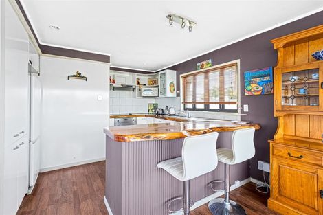 Photo of property in 689 Beach Road, Rothesay Bay, Auckland, 0630