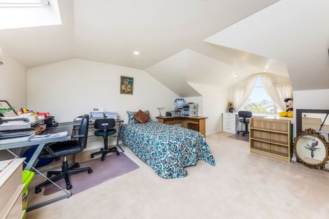 Photo of property in 2 Anaheim Boulevard, Shamrock Park, Auckland, 2016