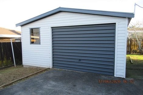 Photo of property in 63 Hepburn Road, Glendene, Auckland, 0602