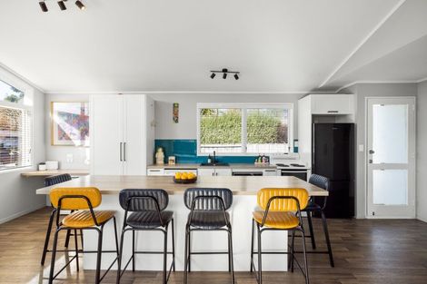 Photo of property in 10 Awanui Place, Welcome Bay, Tauranga, 3112