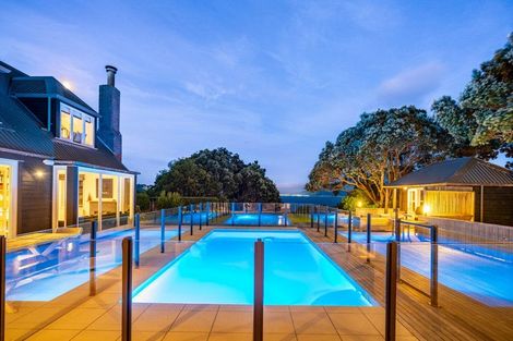 Photo of property in 34 Seatoun Heights Road, Seatoun, Wellington, 6022