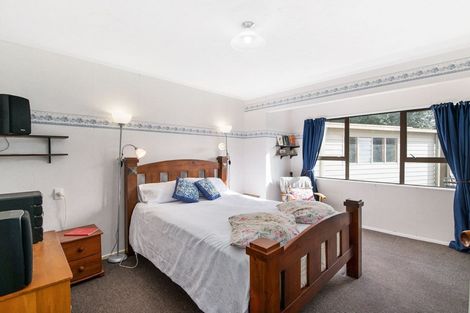 Photo of property in 13 Atarau Grove, Paraparaumu, 5032