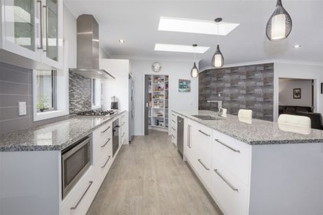 Photo of property in 19 Flotilla Place, Whitby, Porirua, 5024