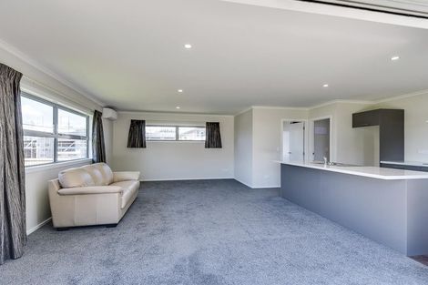 Photo of property in 35 Guy Street, Waipawa, 4210