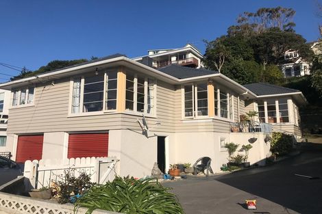 Photo of property in 24 Severn Street, Island Bay, Wellington, 6023