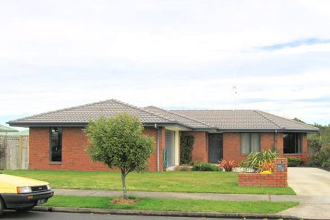 Photo of property in 58 Waiwherowhero Drive, St Andrews, Hamilton, 3200