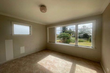 Photo of property in 4 River Road, Te Atatu Peninsula, Auckland, 0610
