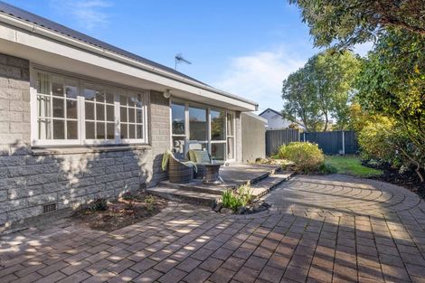Photo of property in 2/75 Garreg Road, Bryndwr, Christchurch, 8052