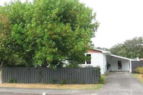 Photo of property in 4 Matuku Street, Heretaunga, Upper Hutt, 5018