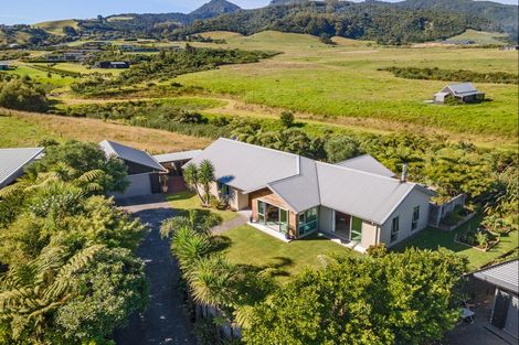 Photo of property in 5a Tui Grove, Oakura, 4314