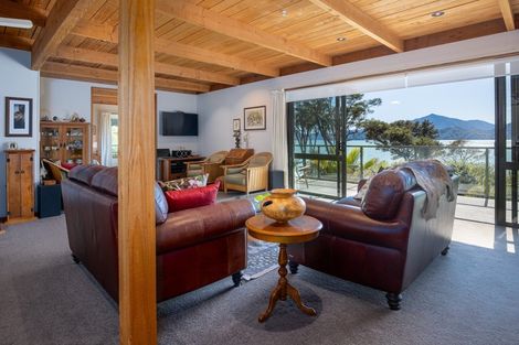 Photo of property in 254 Moetapu Bay Road, Moetapu Bay, Picton, 7282