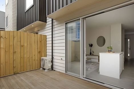 Photo of property in 2/26 Cameron Road, Hamilton East, Hamilton, 3216