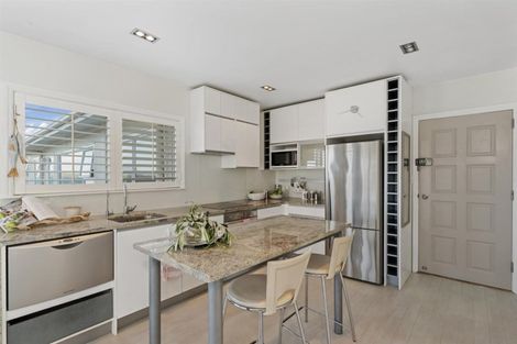 Photo of property in 5/241 Hurstmere Road, Takapuna, Auckland, 0622