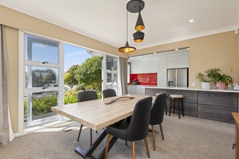 Photo of property in 1 Wigan Place, Hokowhitu, Palmerston North, 4410