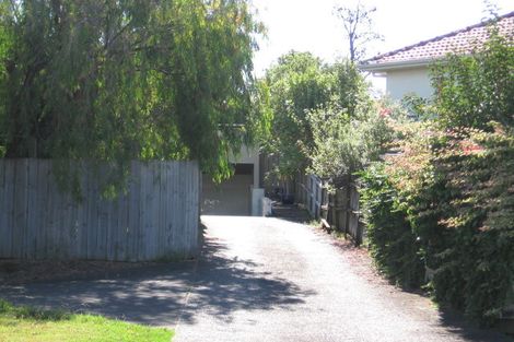 Photo of property in 2/9 Kiteroa Terrace, Rothesay Bay, Auckland, 0630