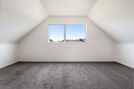 Photo of property in 1/24 Solveig Place, Randwick Park, Auckland, 2105