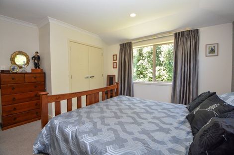 Photo of property in 5 Tararua Crescent, Carterton, 5713