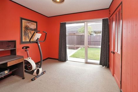 Photo of property in 72 Braid Road, St Andrews, Hamilton, 3200