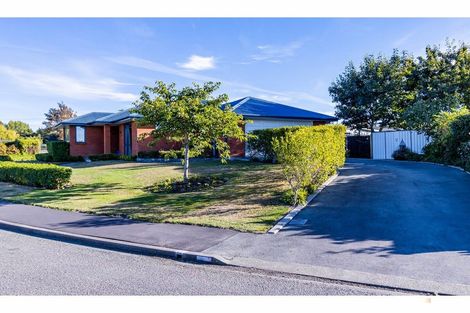 Photo of property in 1 Eric Batchelor Place, Waimate, 7924