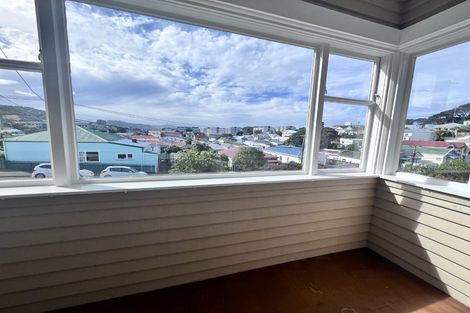 Photo of property in 43 Herald Street, Berhampore, Wellington, 6023