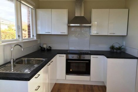 Photo of property in 1/2 Scarboro Terrace, Murrays Bay, Auckland, 0630