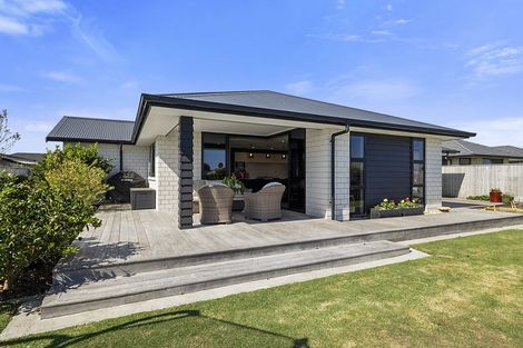 Photo of property in 10 Northpoint Way, Bell Block, New Plymouth, 4312