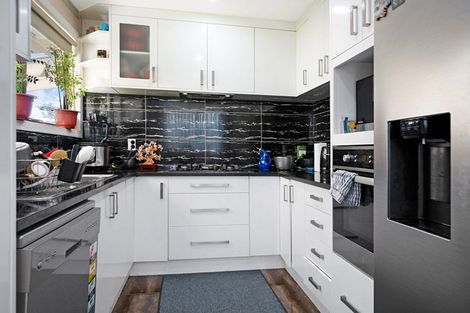 Photo of property in 4a Karepo Crescent, Ranui, Auckland, 0612