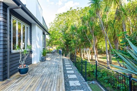 Photo of property in 90a Beach Road, Castor Bay, Auckland, 0620