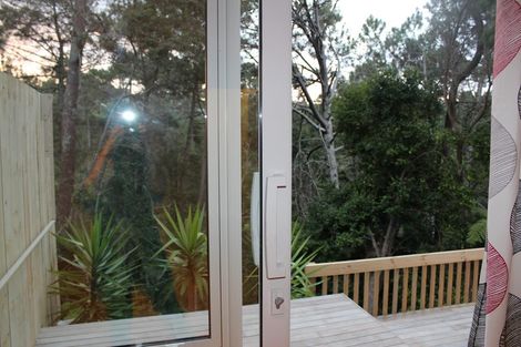 Photo of property in 5 Saddleback Rise, Murrays Bay, Auckland, 0630