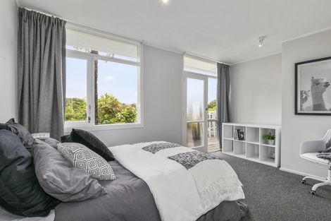 Photo of property in 156 Miromiro Road, Normandale, Lower Hutt, 5010