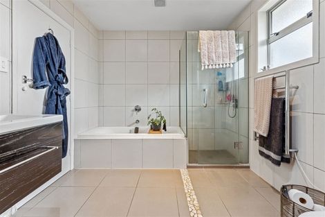 Photo of property in 10 West-watson Avenue, Hillmorton, Christchurch, 8025