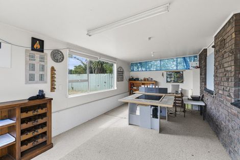 Photo of property in 2 Ashdown Crescent, Feilding, 4702