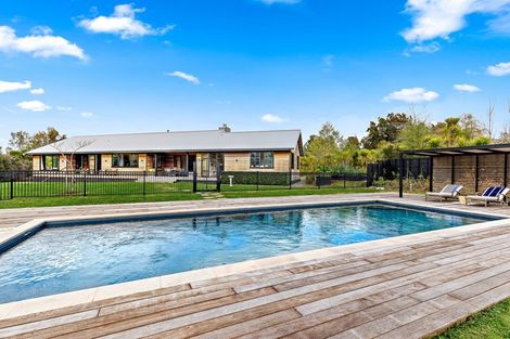 Photo of property in 2 Tamahunga Drive, Matakana, Warkworth, 0985