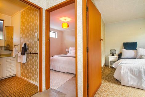 Photo of property in 15 Bishopgate Street, Birkdale, Auckland, 0626