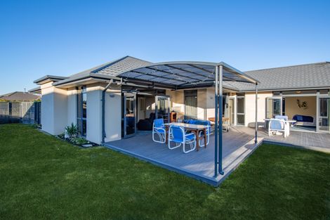 Photo of property in 16 Rembrandt Drive, Rolleston, 7614