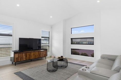 Photo of property in 38 Puhirake Crescent, Pyes Pa, Tauranga, 3112