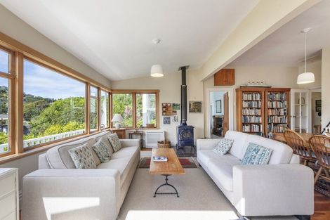 Photo of property in 12 Northland Road, Northland, Wellington, 6012