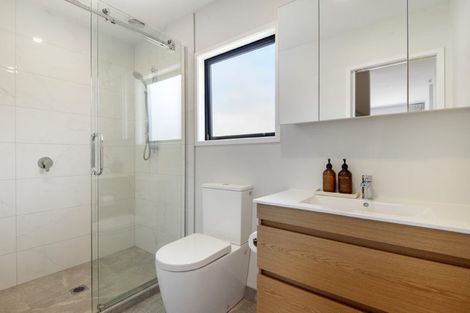 Photo of property in 2/26 Corunna Road, Milford, Auckland, 0620