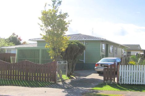 Photo of property in 2/4 Courant Place, Clover Park, Auckland, 2019