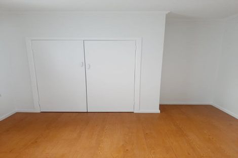 Photo of property in 10 Holland Road, Hillcrest, Auckland, 0627