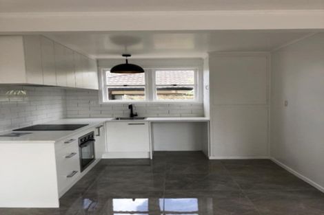 Photo of property in 9/3 Picton Street, Howick, Auckland, 2014