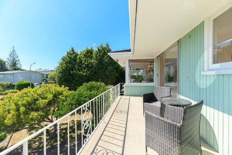Photo of property in 15 Marywil Crescent, Hillcrest, Auckland, 0627