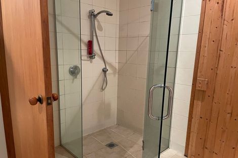 Photo of property in 1/3 Portal Place, Murrays Bay, Auckland, 0630