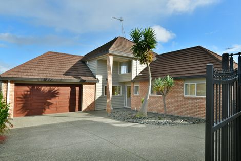 Photo of property in 168 Centreway Road, Orewa, 0931