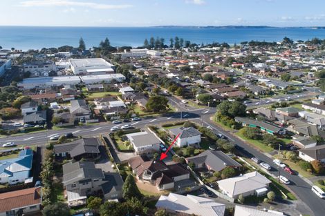 Photo of property in 168 Centreway Road, Orewa, 0931