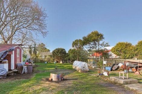 Photo of property in 19 Russell Street, Westport, 7825