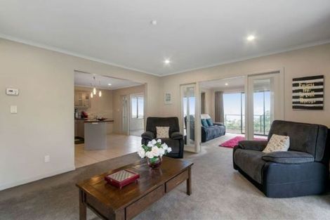 Photo of property in 49 Dowse Drive, Maungaraki, Lower Hutt, 5010