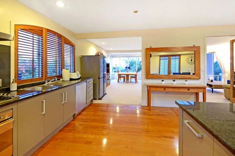 Photo of property in 2/13 Castor Bay Road, Castor Bay, Auckland, 0620